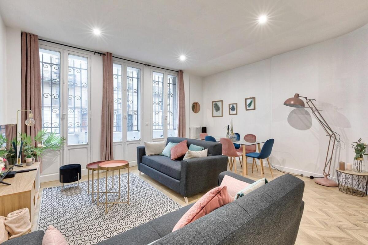 Appartement Familial Proche Arc De Triomphe - 8P Párizs Kültér fotó